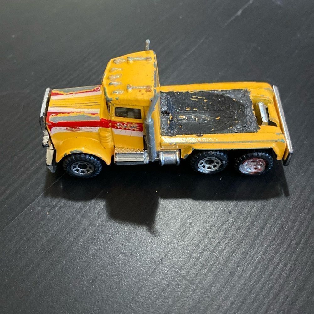 Peterbilt 1981 Tractor Trailer Match Box